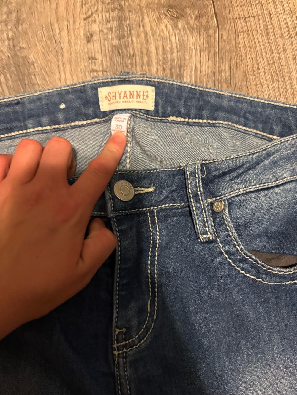 Flare Jeans - Picture 2 of 5
